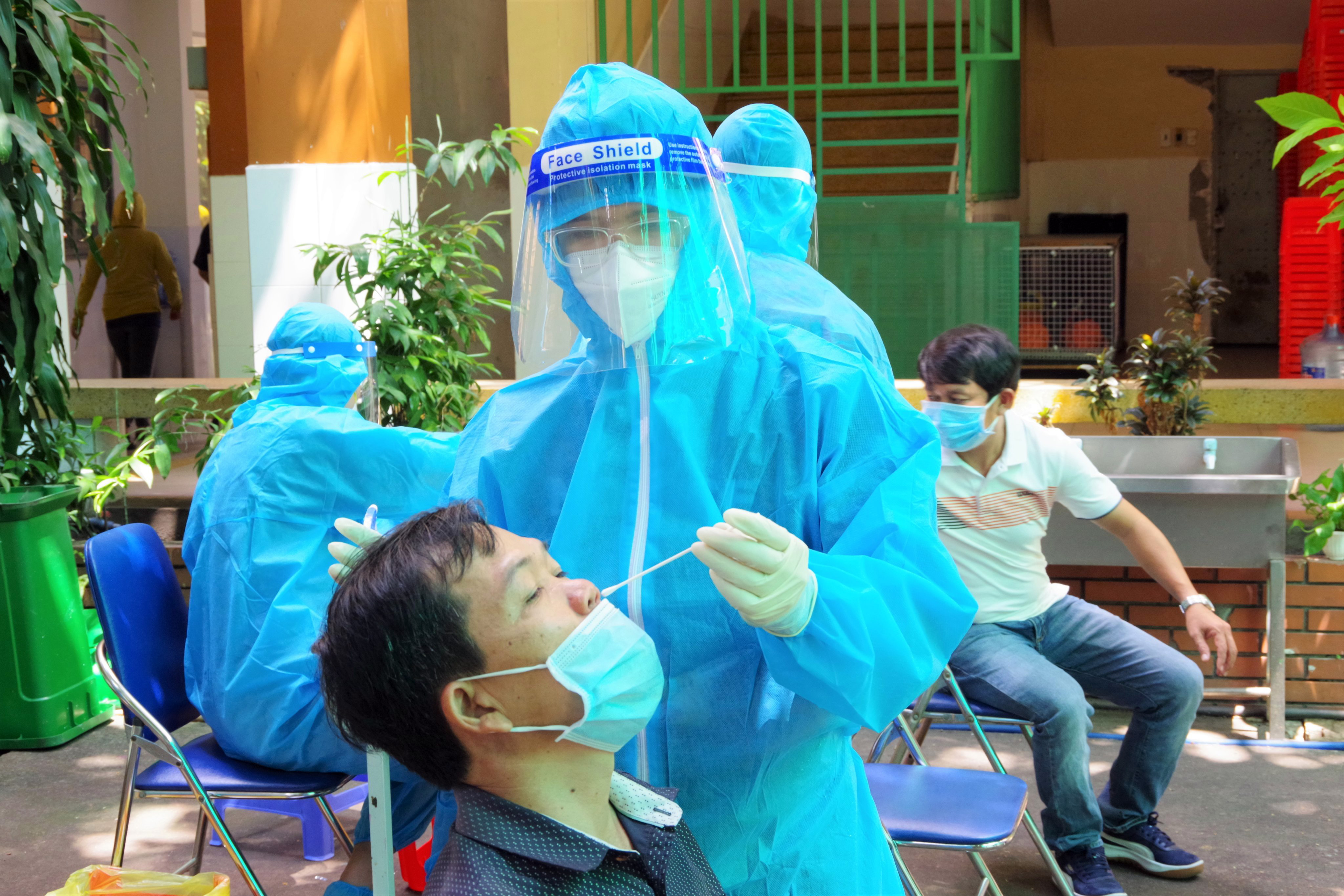 Tổng lực tầm soát, truy vết, dập dịch tại TP Hồ Chí Minh